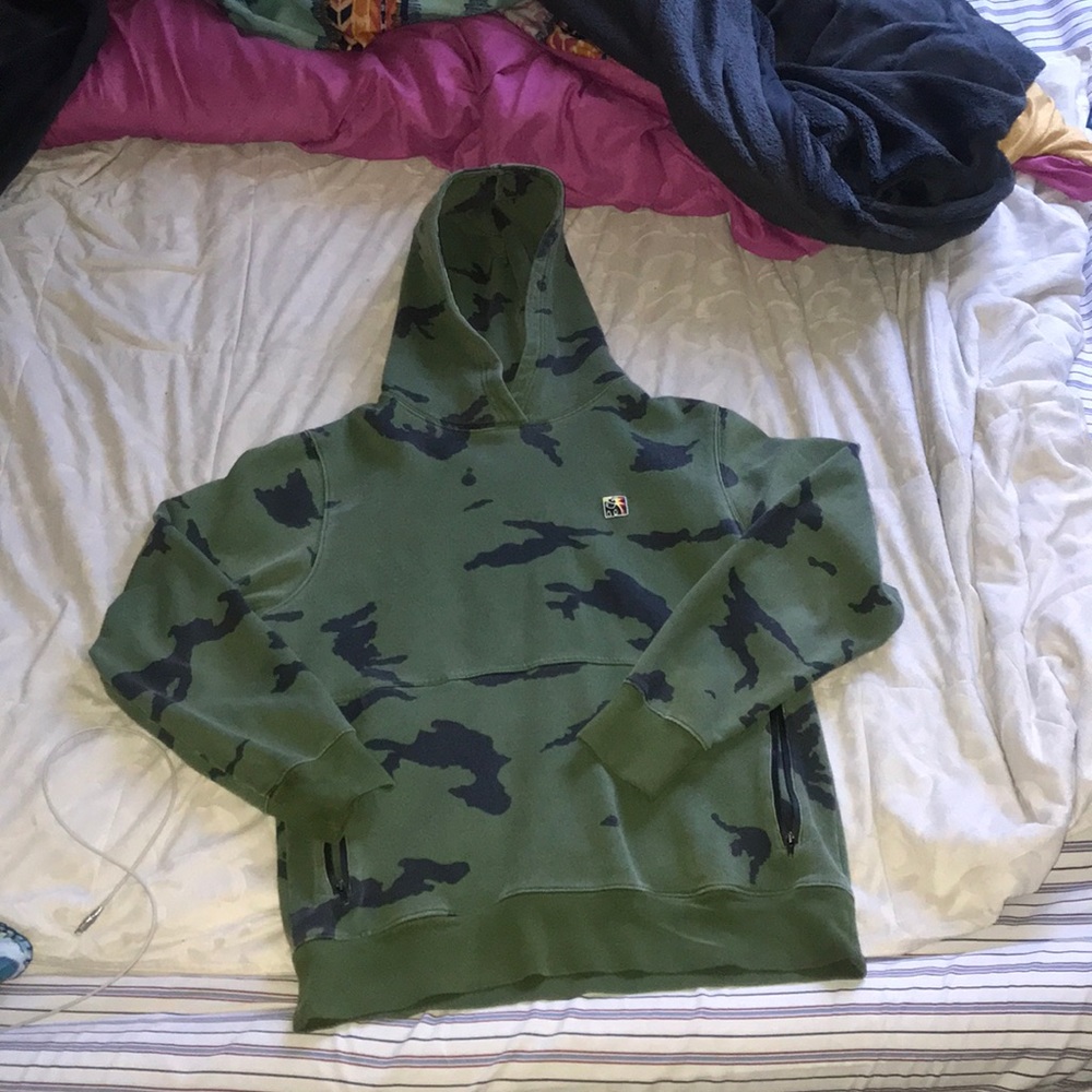 The Hundreds camouflage hoodie with side zippers